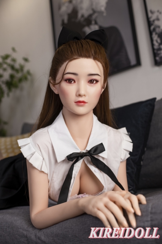 大乳の絶倫女シリコン製頭部セックス人形 ダッチワイフ 元気少女モデル瀬川聖奈 161cm T161 B75 W50 H79 30KG 0