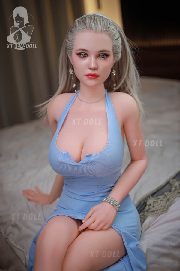 高級感のある成熟リアルな触感の等身大ラブドール Cecily 158cm T158 B88 W57 H86 30KG 21