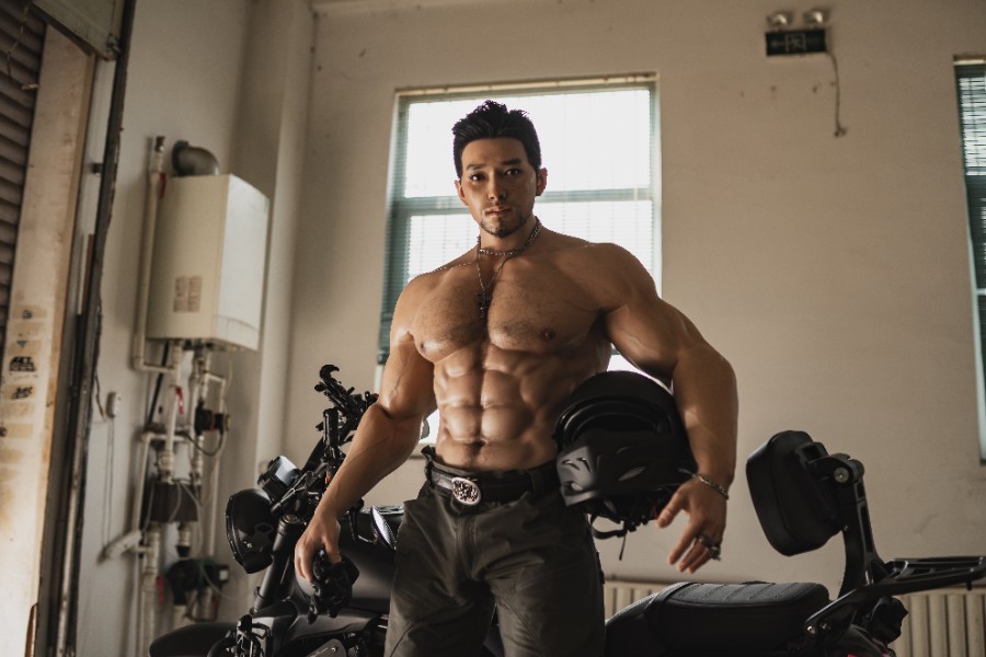 精巧な筋肉デザインと高品質シリコンの等身大ドール Xavier 183cm T183 B114 W82 H97 55KG 16