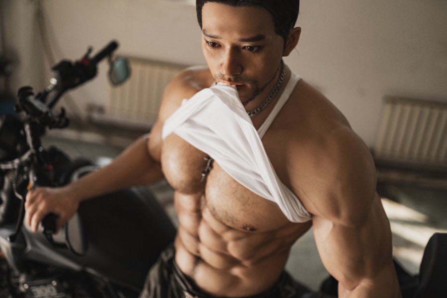 精巧な筋肉デザインと高品質シリコンの等身大ドール Xavier 183cm T183 B114 W82 H97 55KG 24
