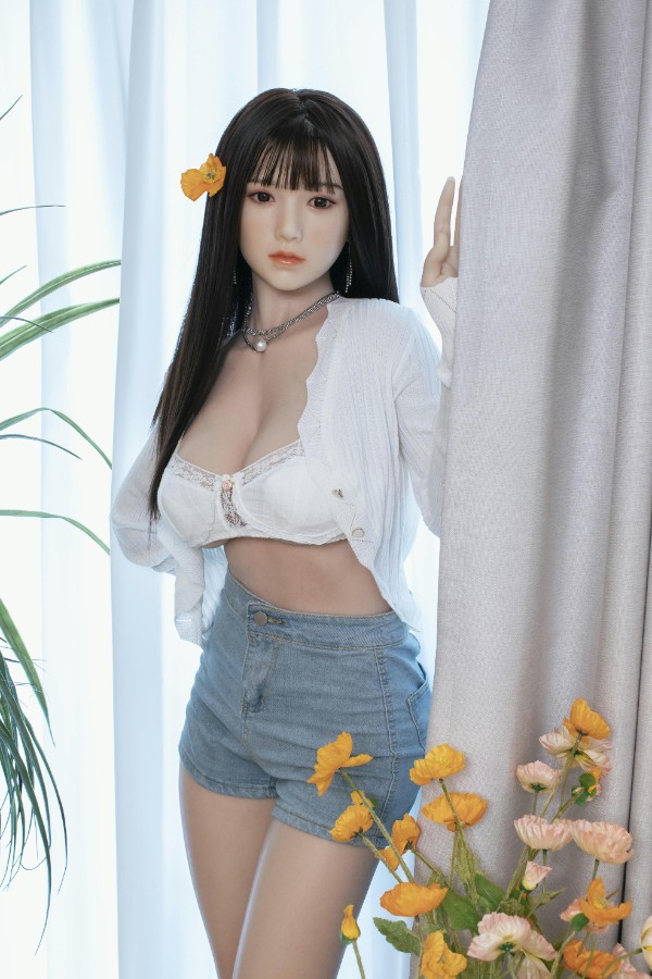 リアルな質感と美しいデザインのシリコンドール 山田久美 160cm T160 B82 W54 H87 35KG 1
