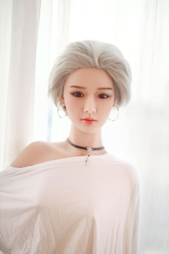 熟女ダッチワイフ　中居七海　157CM T157 B83 W50 H91 31KG 0