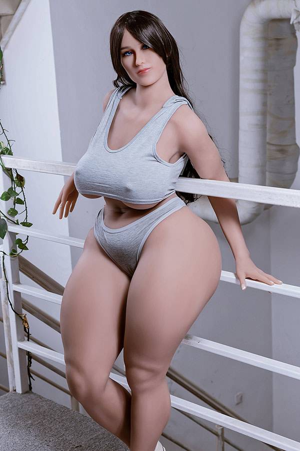 成熟なリアルダッチワイフ Victoria 157cm T157 B99 W73 H107 45KG 0
