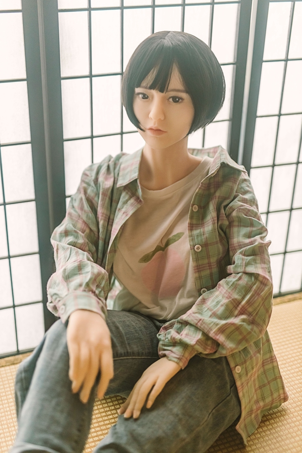 人気新発売ラブドール 荒井由衣 148CM T148 B70 W51 H81 28KG 1