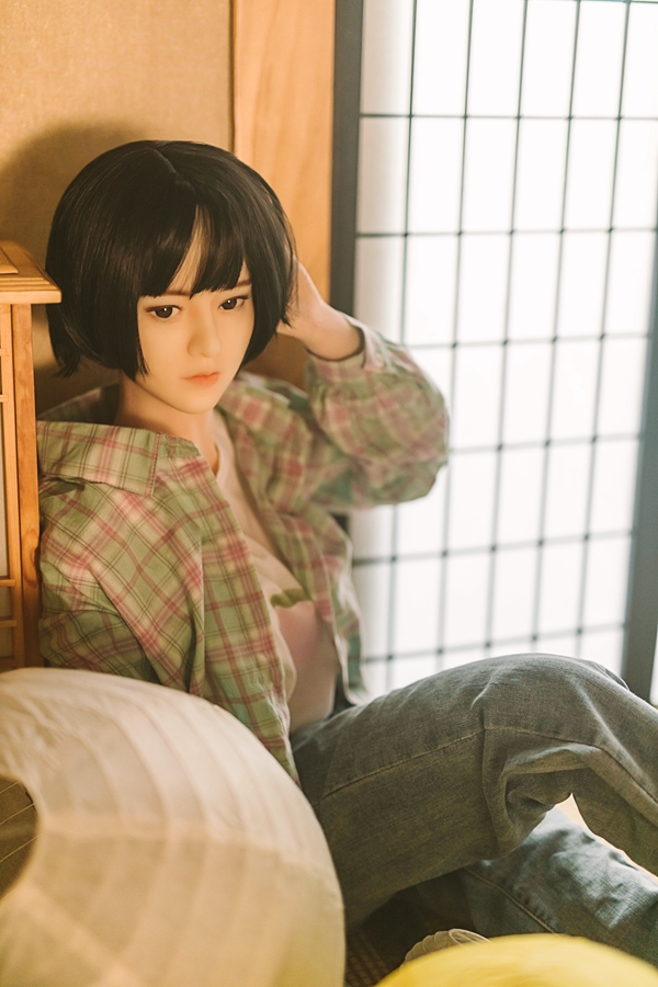 人気新発売ラブドール 荒井由衣 148CM T148 B70 W51 H81 28KG 2