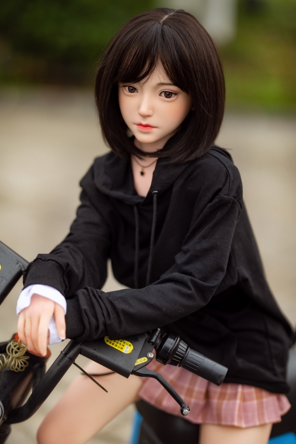 ラブドールお勧め コスプレできるお人形 栗原暁良 149cm T149 B74 W52 H80 28KG 1