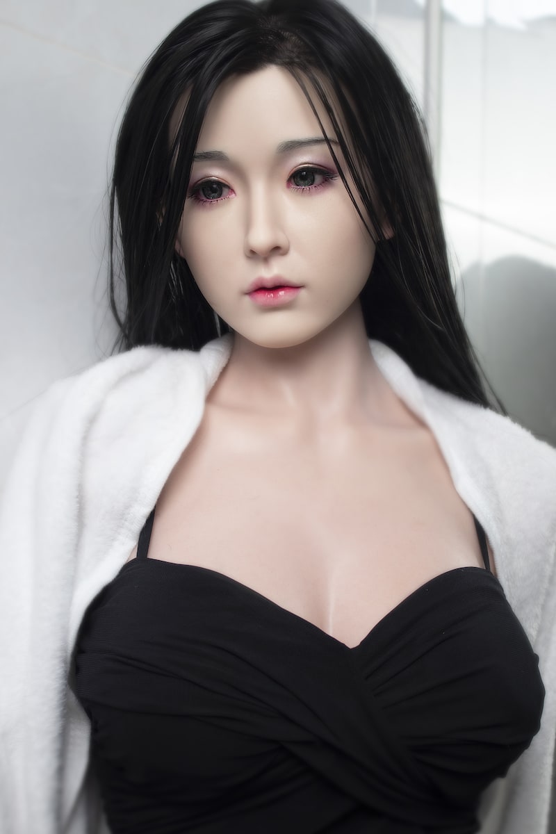 等身大半身セックスドールシリコン大人気なS級女優長崎日葵 67cm T67 B83 W58 H102 19KG 2