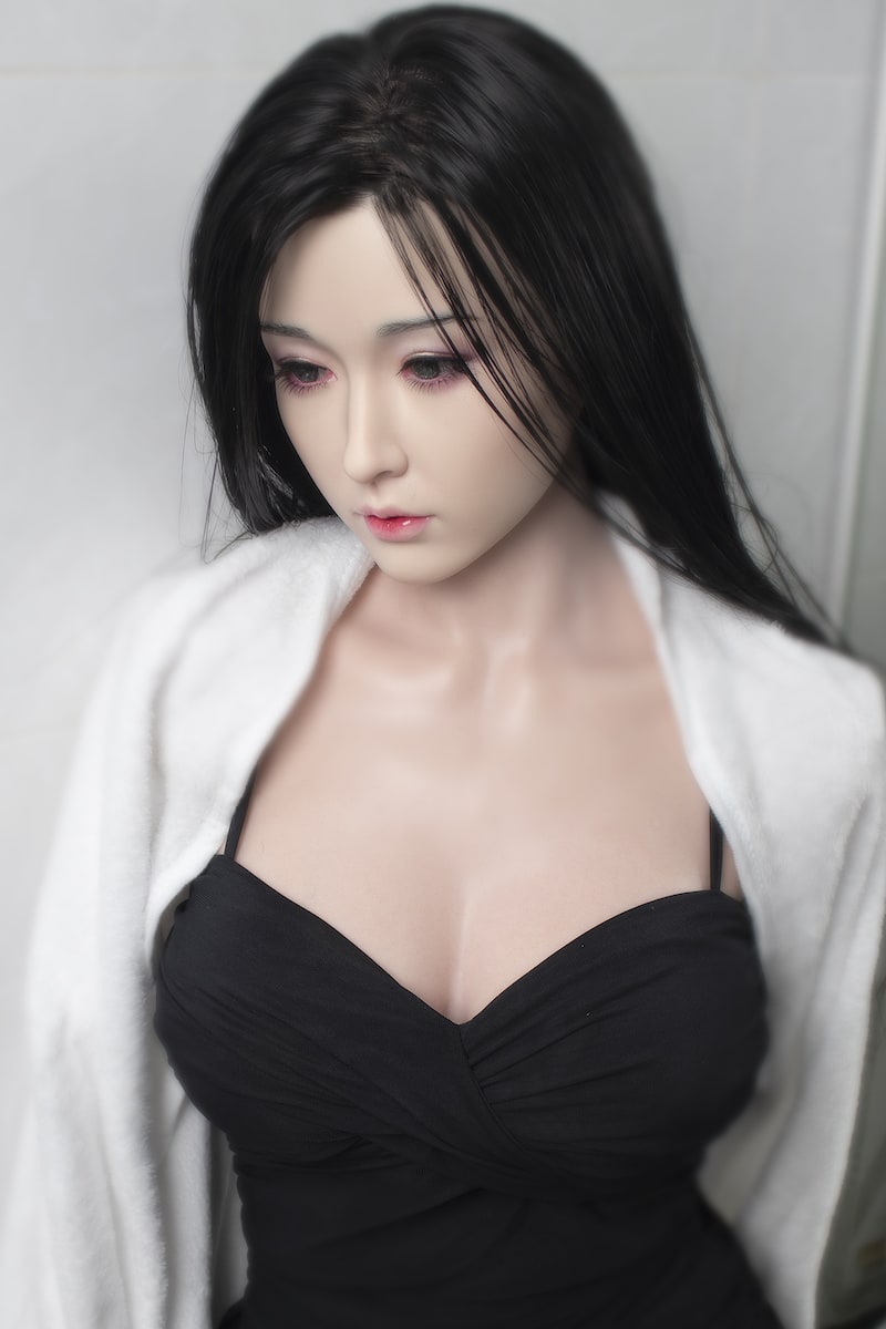 等身大半身セックスドールシリコン大人気なS級女優長崎日葵 67cm T67 B83 W58 H102 19KG 3